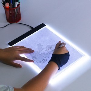 Imagen de Pizarra led luz de lectura, de acrílico, USB, para calcar, en caja