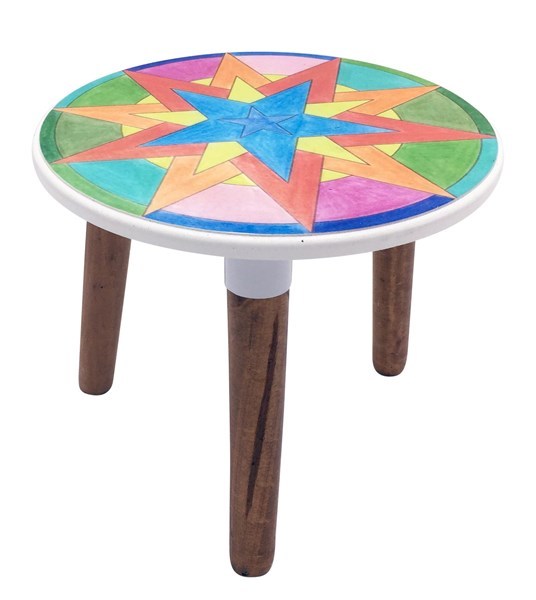 Imagen de Banquito de madera con diseño, también sirve como pequeña mesa, caja x2