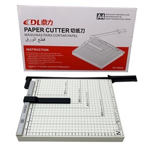 Imagen de Guillotina para hojas A4, en caja DINGLI