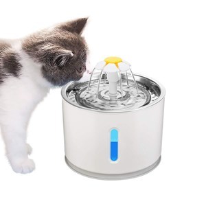 Imagen de Dispensador agua para mascotas recargable USB, con luz, 2.4L, en caja