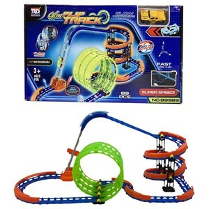 Imagen de Pista de auto con parking, 89 piezas con giros 360º, 1 auto de metal, en caja