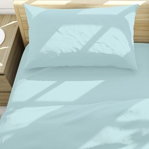 Imagen de Sábanas 1 plaza Berlina CELESTE, 90x190x25 152x220 50x75cm set de 3 piezas en poliester, en sobre PVC