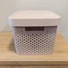 Imagen de Caja organizadora de plástico con tapa calada 17L, BEIGE