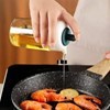 Imagen de Condimentero de vidrio, con pincel para aceite o salsas, en caja