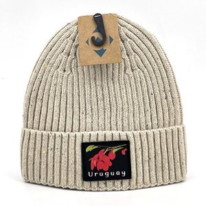 Imagen de Gorro de adulto tejido, URUGUAY ceibo, Armoric