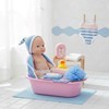 Imagen de Bebote, cuerpo de plástico y cara de goma, con bañito y accesorios, en caja